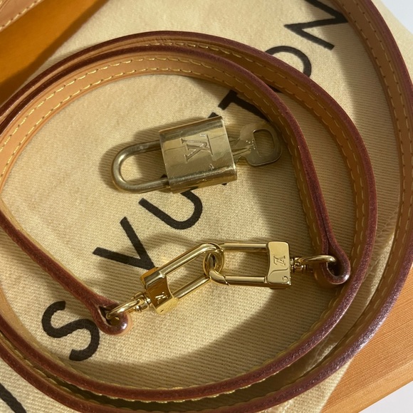 Sold on instagramLOUIS VUITTON ALMA BB MONOGRAM - Picture 16 of 16